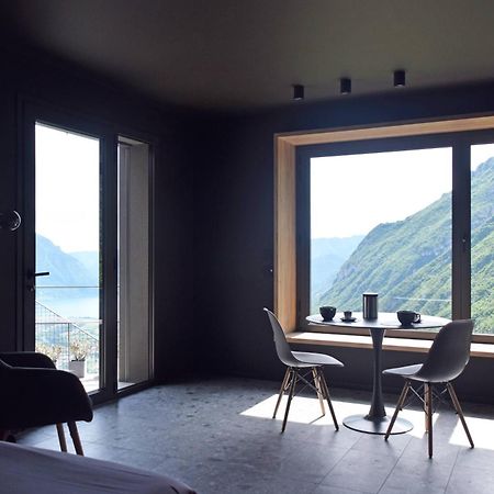 ホテル La Casa Di Cesare Rogno エクステリア 写真