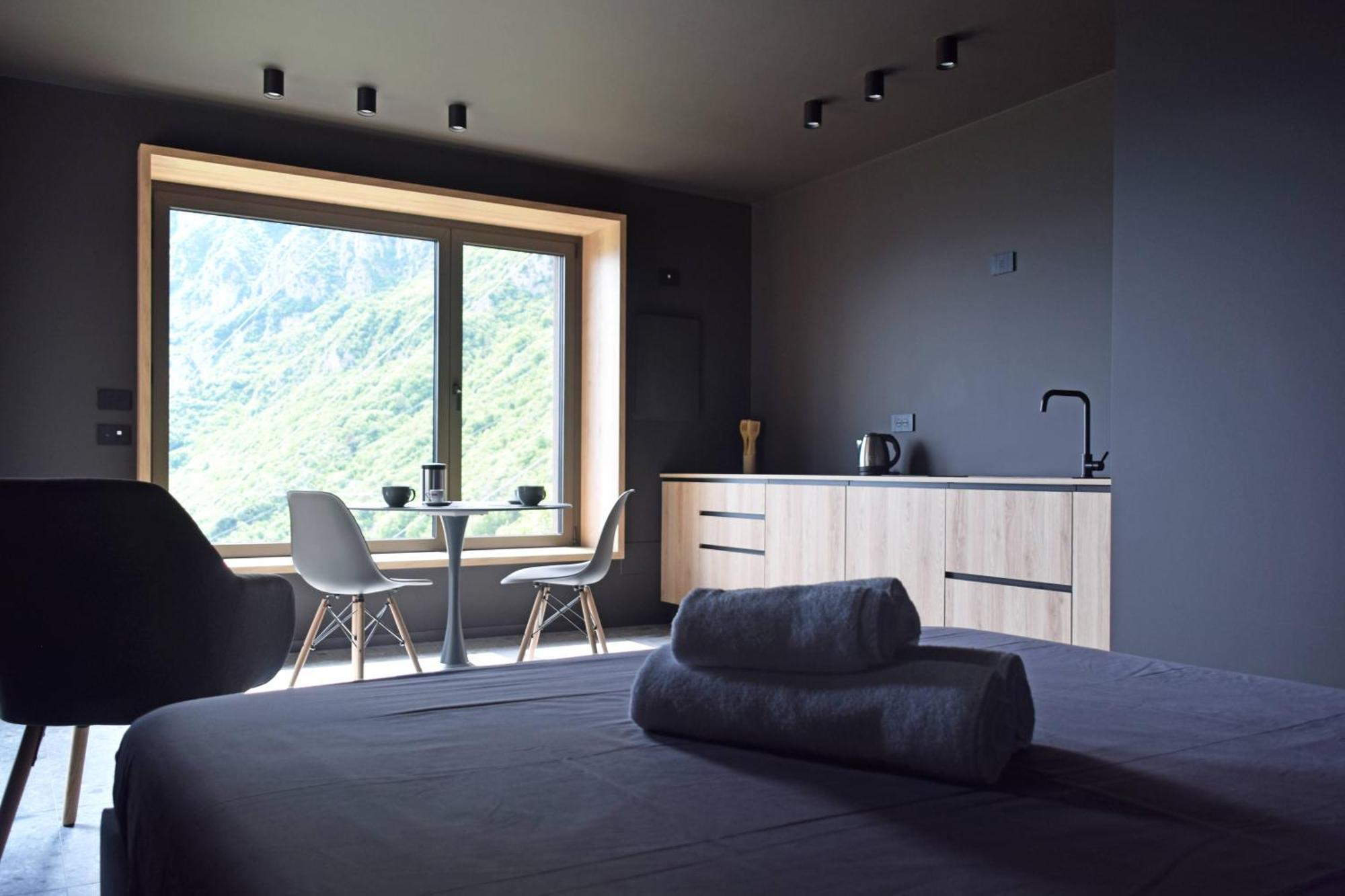 ホテル La Casa Di Cesare Rogno エクステリア 写真